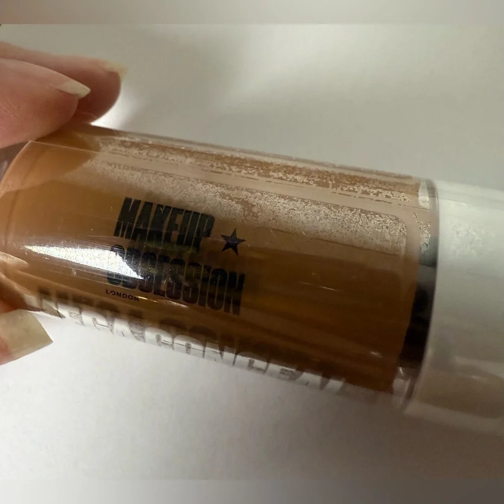Makeup Obsession Mega Conceal in Shade 15